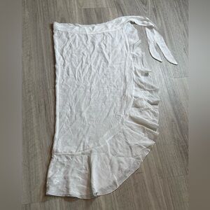 White wrapped skirt